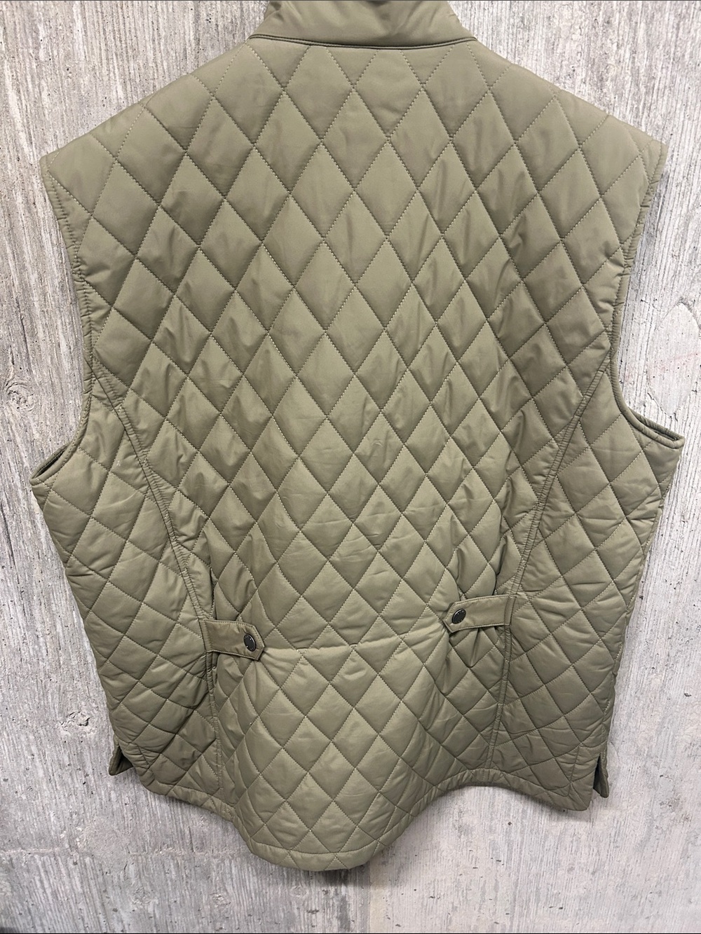 Orvis Quilted Olive Green Sleeveless Vest with Crest Large - Picture 4 of 4